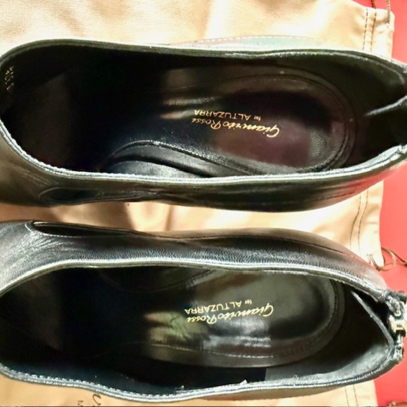 NWT Gianvito Rossi Black heals size 37.5 - Picture 8 of 11